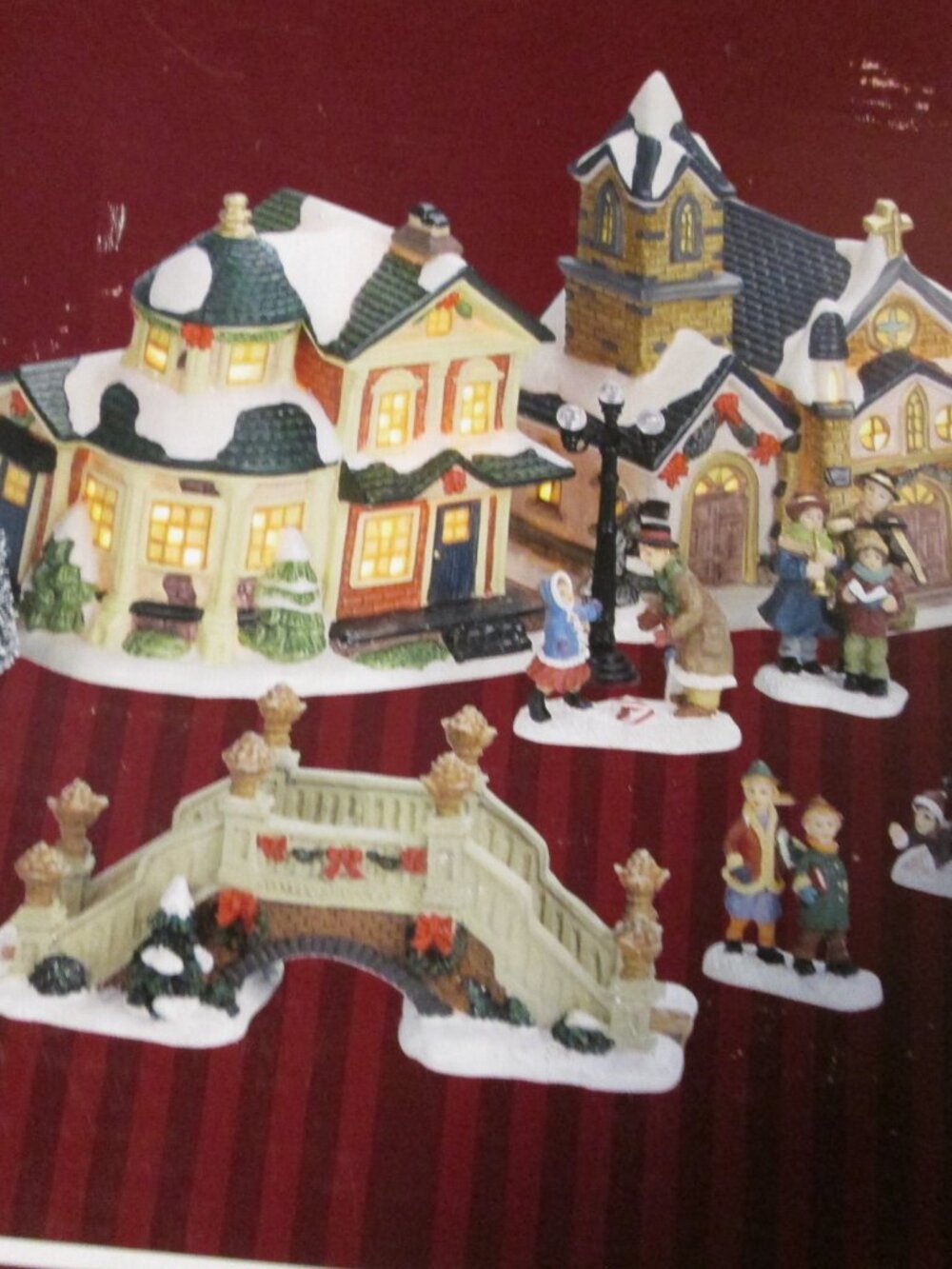 NEW vtg enchanted forest 18 pc village with light cord - Picture 6 of 8